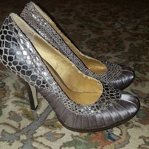 Seychelles Taupe Heels